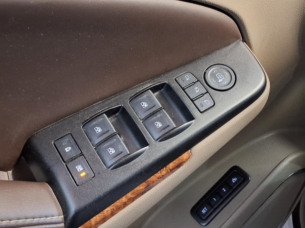 Chevrolet Tahoe 4WD 4dr LTZ 2016 Chevrolet Tahoe 4WD 4dr LTZ 2016