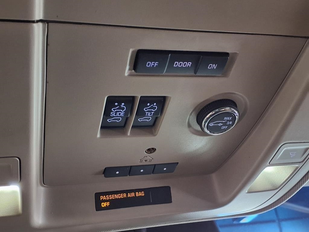 Chevrolet Tahoe 4WD 4dr LTZ 2016 Chevrolet Tahoe 4WD 4dr LTZ 2016