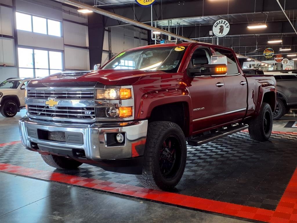 2019 Chevrolet Silverado 2500HD LTZ photo 3