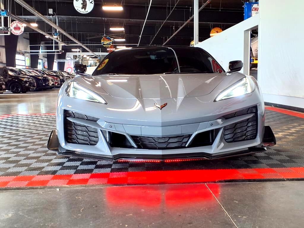 2024 Chevrolet Corvette Z06 3LZ photo 2