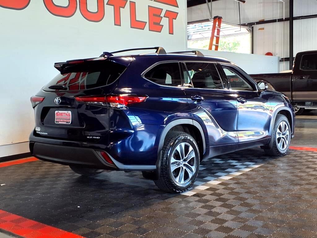 2020 Toyota Highlander XLE photo 8
