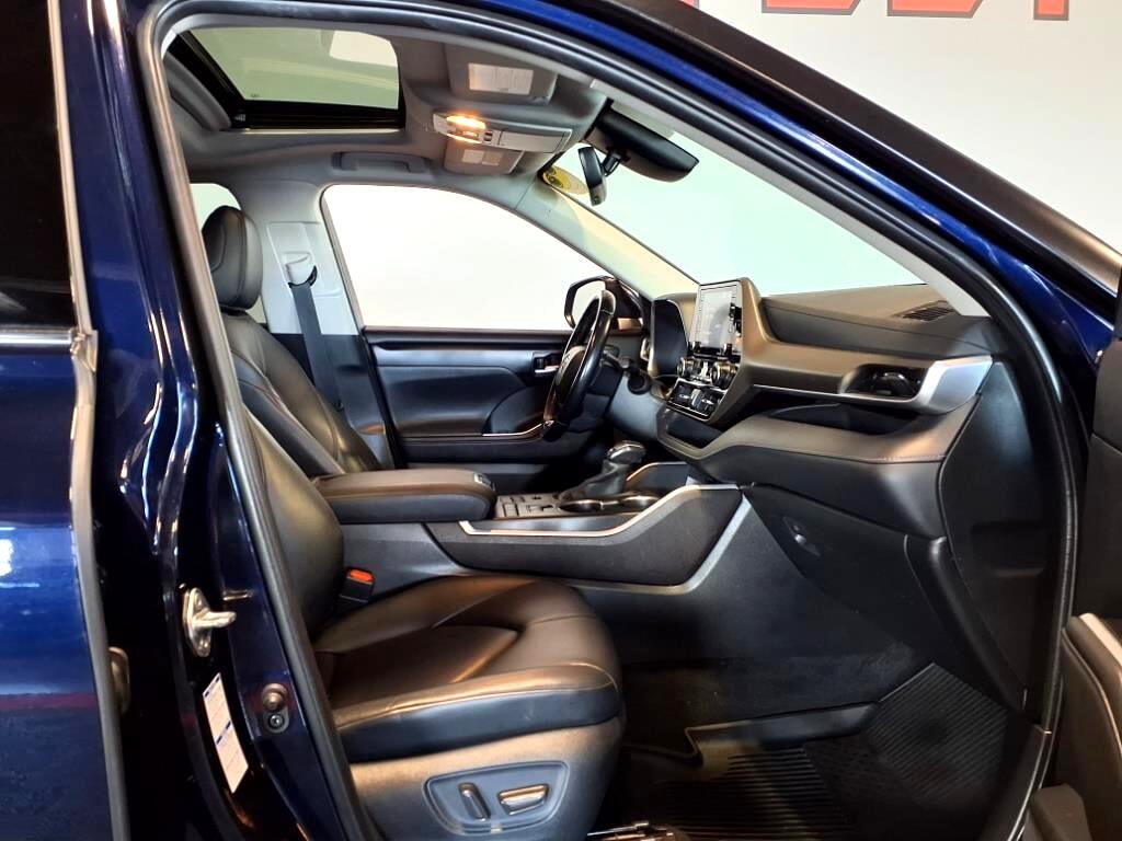 2020 Toyota Highlander XLE photo 12