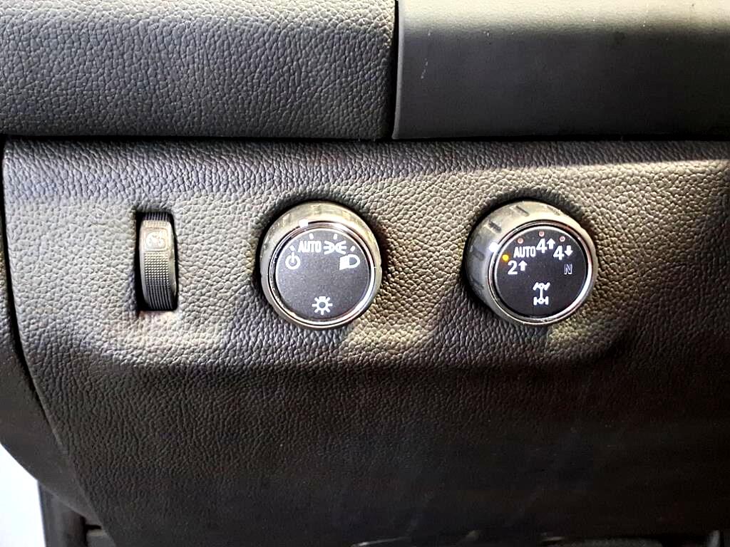 2021 Chevrolet Colorado LT photo 14