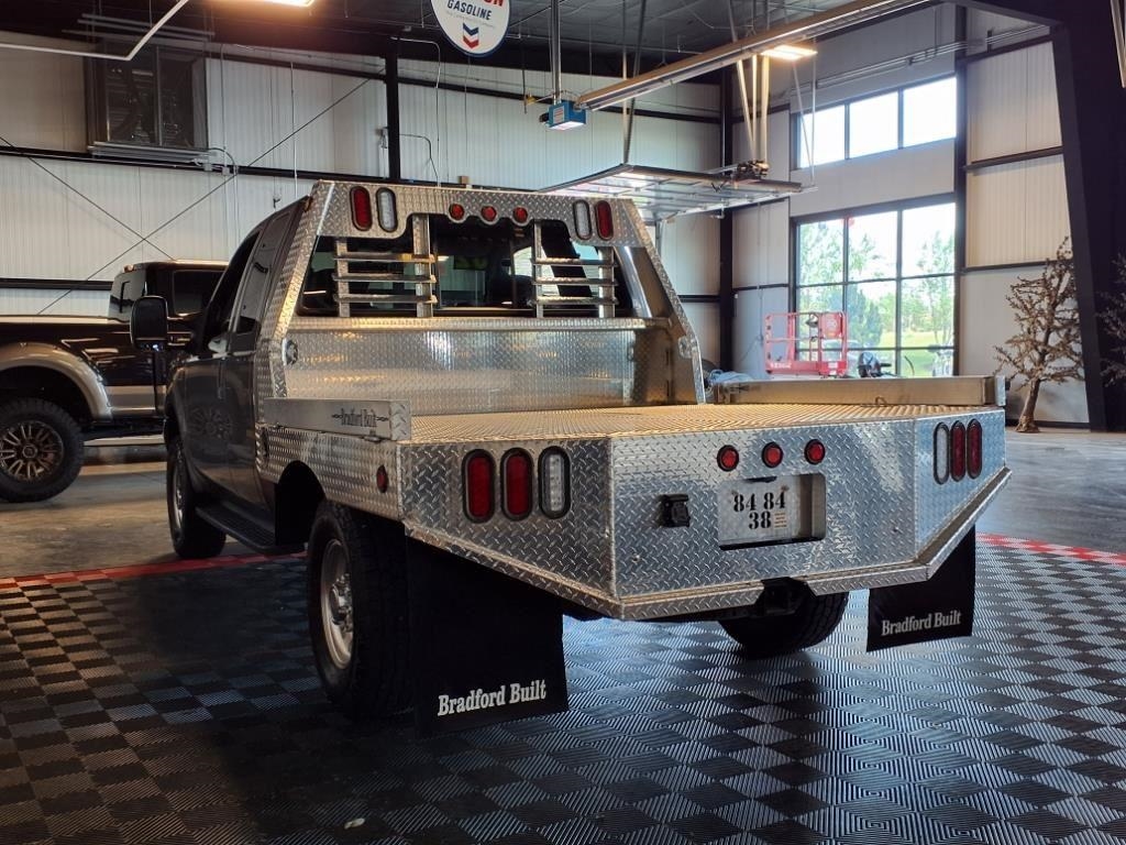 2002 Ford F-250 Lariat photo 4
