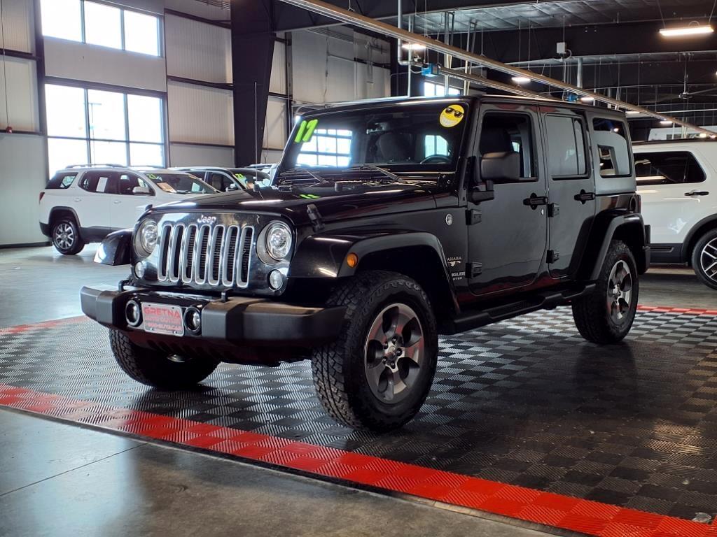 2017 Jeep Wrangler Unlimited Sahara photo 2