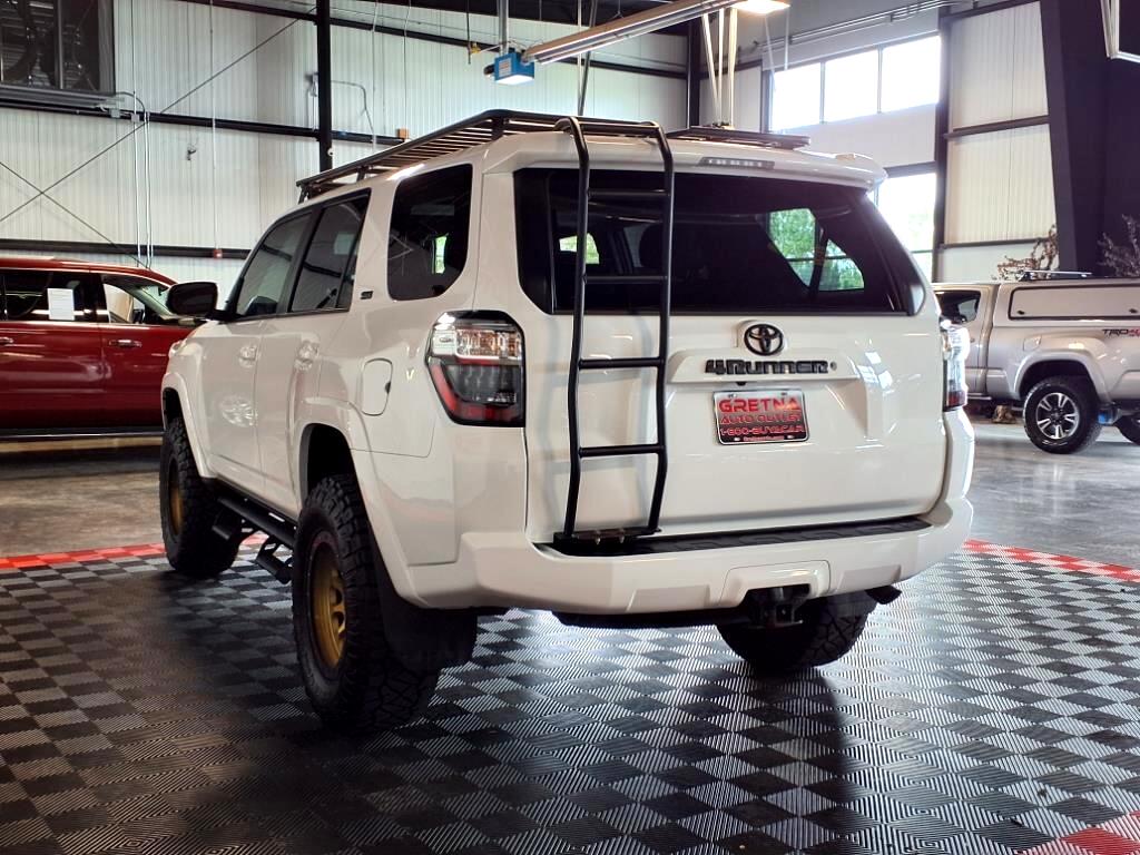 2018 Toyota 4Runner SR5 Premium photo 4