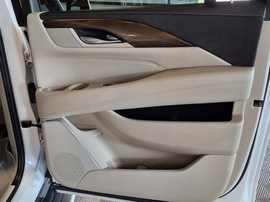 Cadillac Escalade ESV 4WD 4dr Premium Luxury 2019 Cadillac Escalade ESV 4WD 4dr Premium Luxury 2019