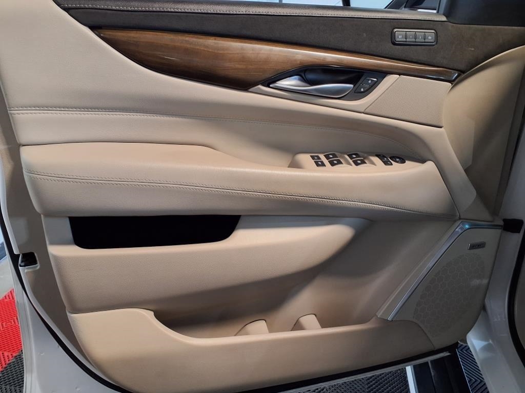 Cadillac Escalade ESV 4WD 4dr Premium Luxury 2019 Cadillac Escalade ESV 4WD 4dr Premium Luxury 2019