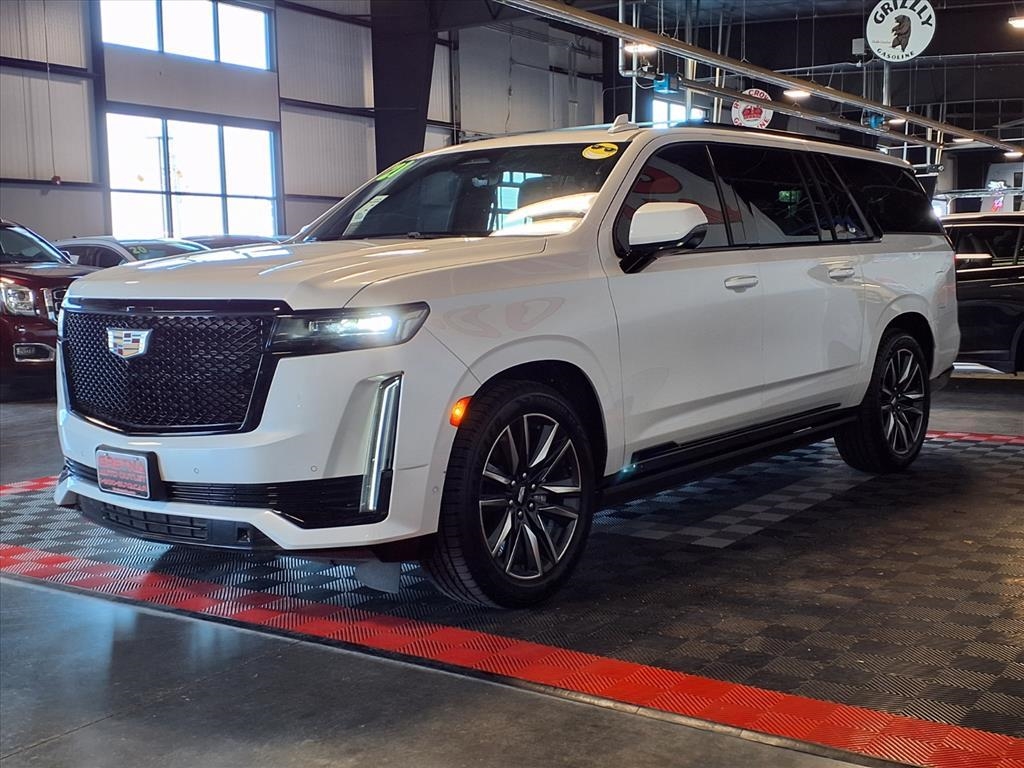 2021 Cadillac Escalade ESV Sport photo 3