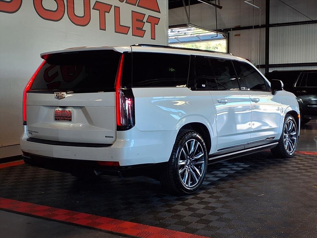 2021 Cadillac Escalade ESV Sport photo 8