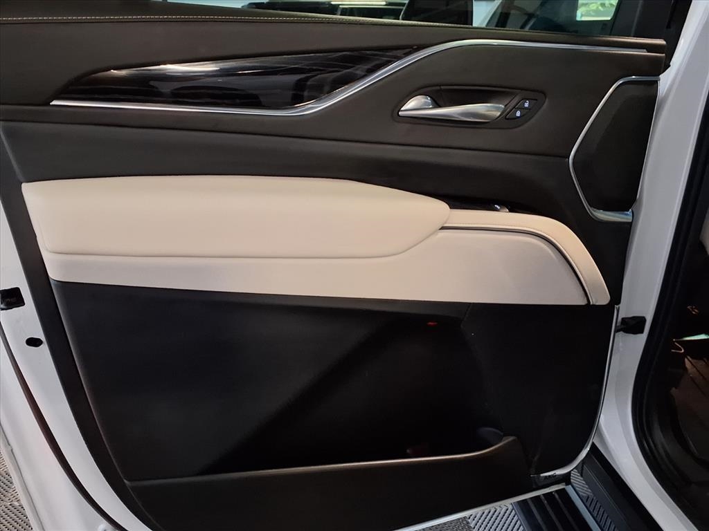 2021 Cadillac Escalade ESV Sport photo 17