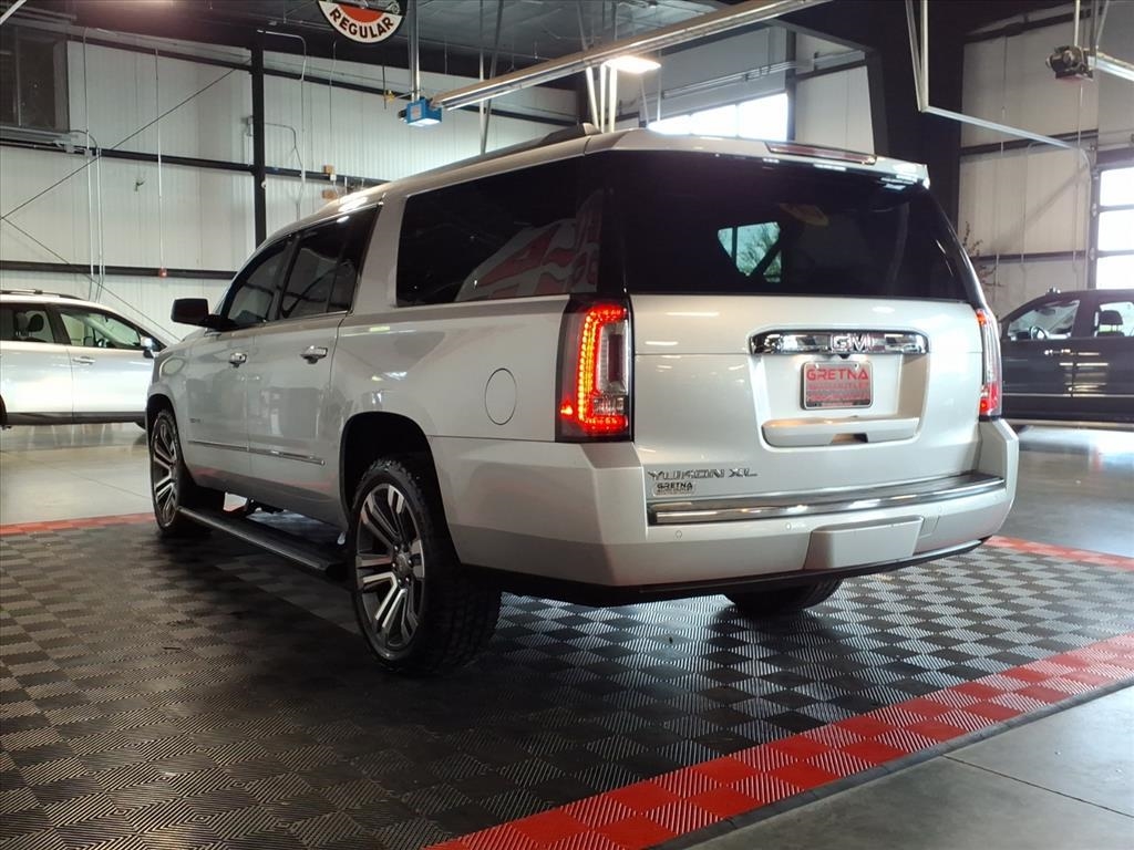 2020 Gmc Yukon XL Denali photo 4