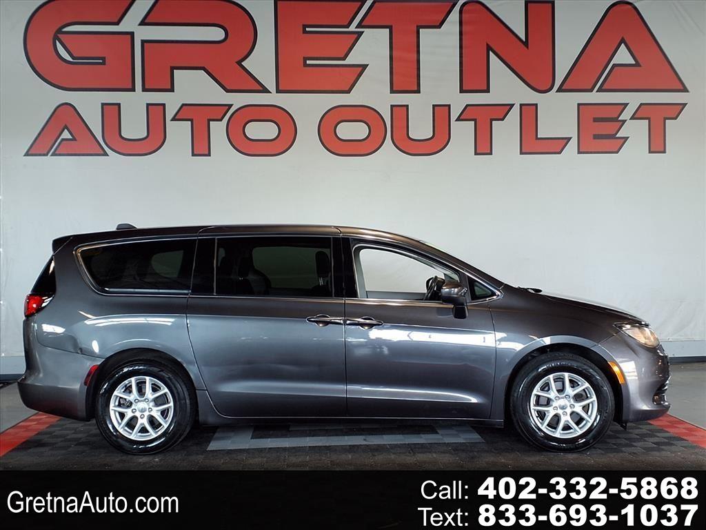 2020 Chrysler Voyager LX FWD