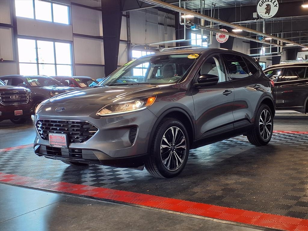 2021 Ford Escape SE photo 3