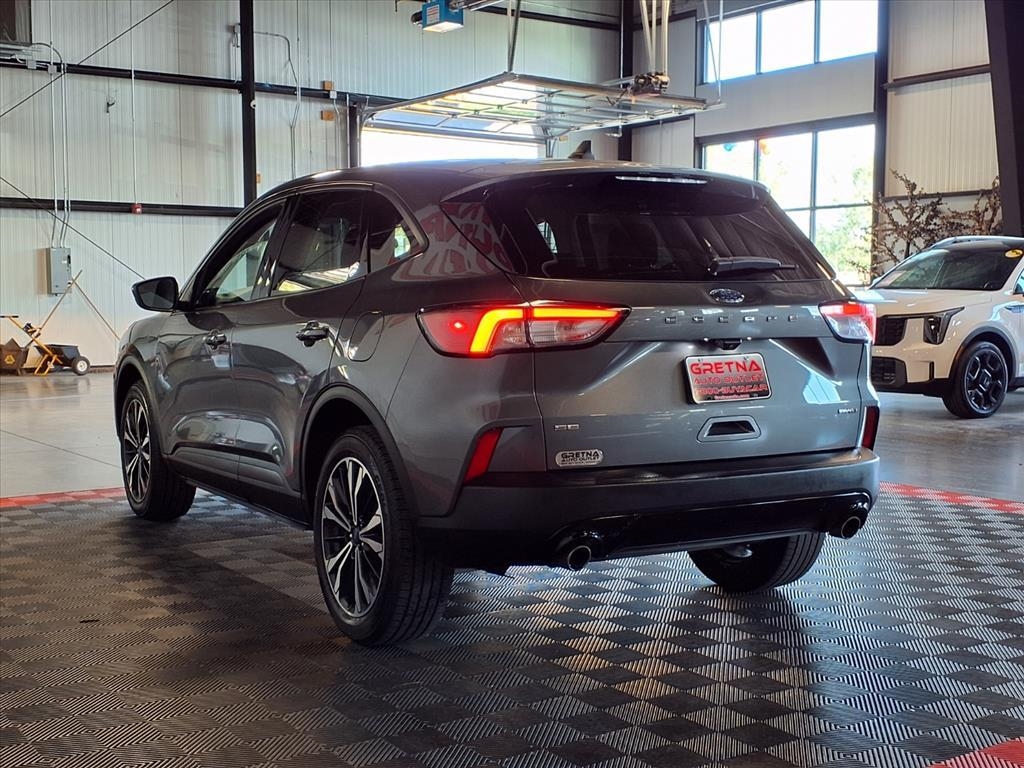 2021 Ford Escape SE photo 4