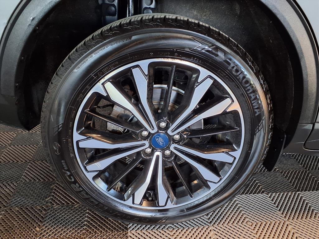 2021 Ford Escape SE photo 9