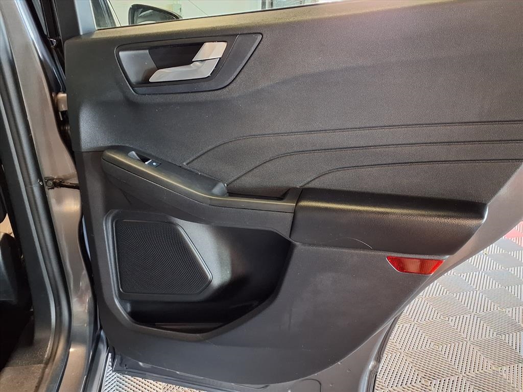 2021 Ford Escape SE photo 12