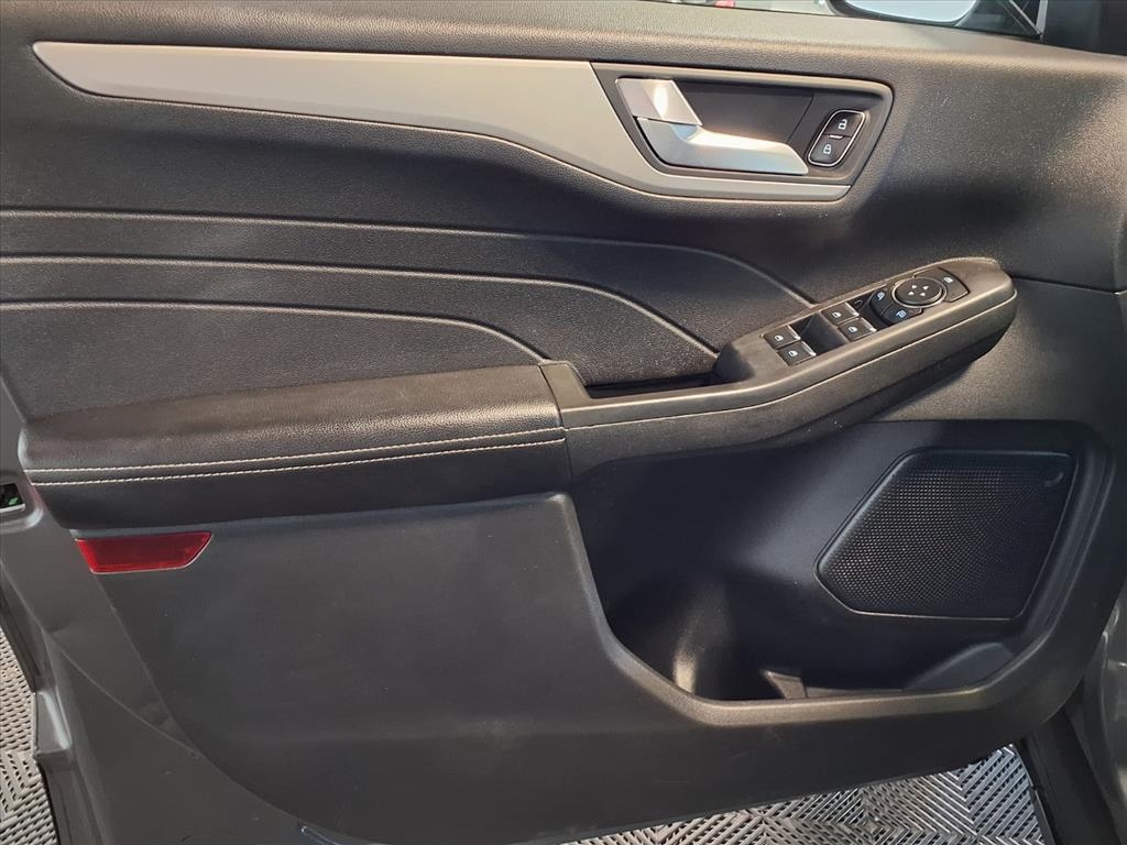 2021 Ford Escape SE photo 17