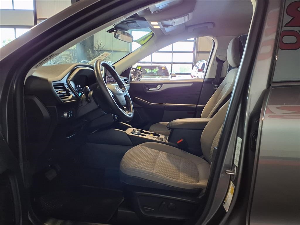 2021 Ford Escape SE photo 18