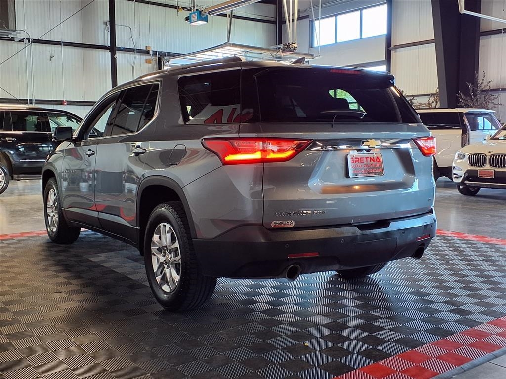 2020 Chevrolet Traverse Cloth 1LT photo 2