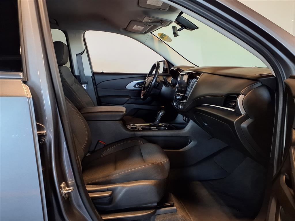 2020 Chevrolet Traverse Cloth 1LT photo 11