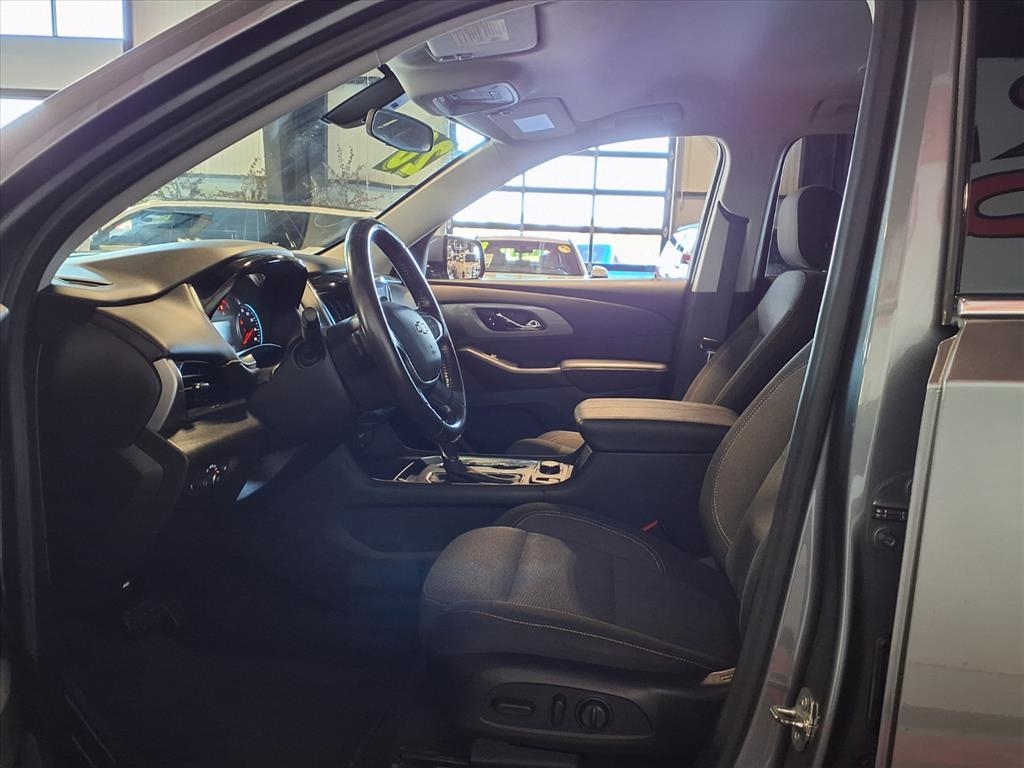 2020 Chevrolet Traverse Cloth 1LT photo 18