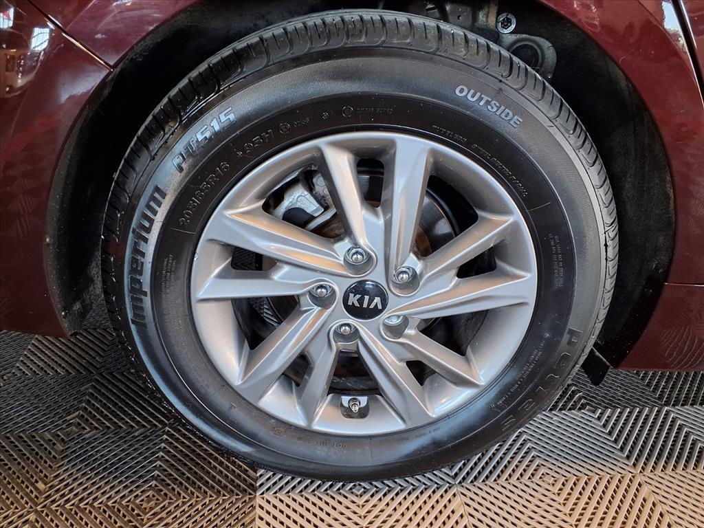 2020 Kia Optima LX SE photo 7
