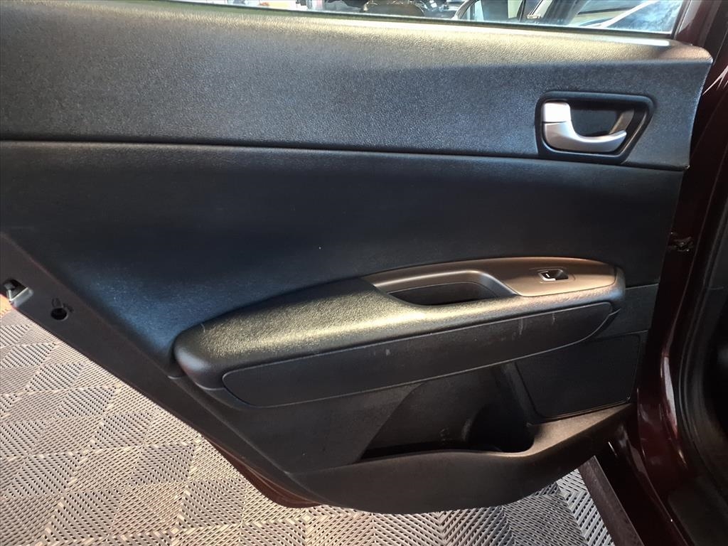 2020 Kia Optima LX SE photo 13