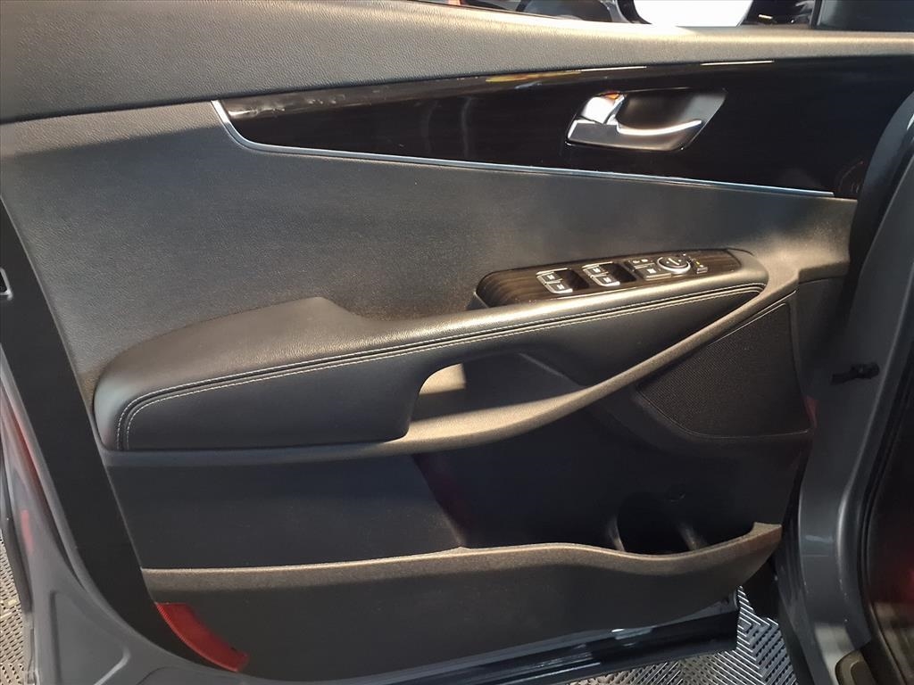 2020 Kia Sorento EX S photo 17