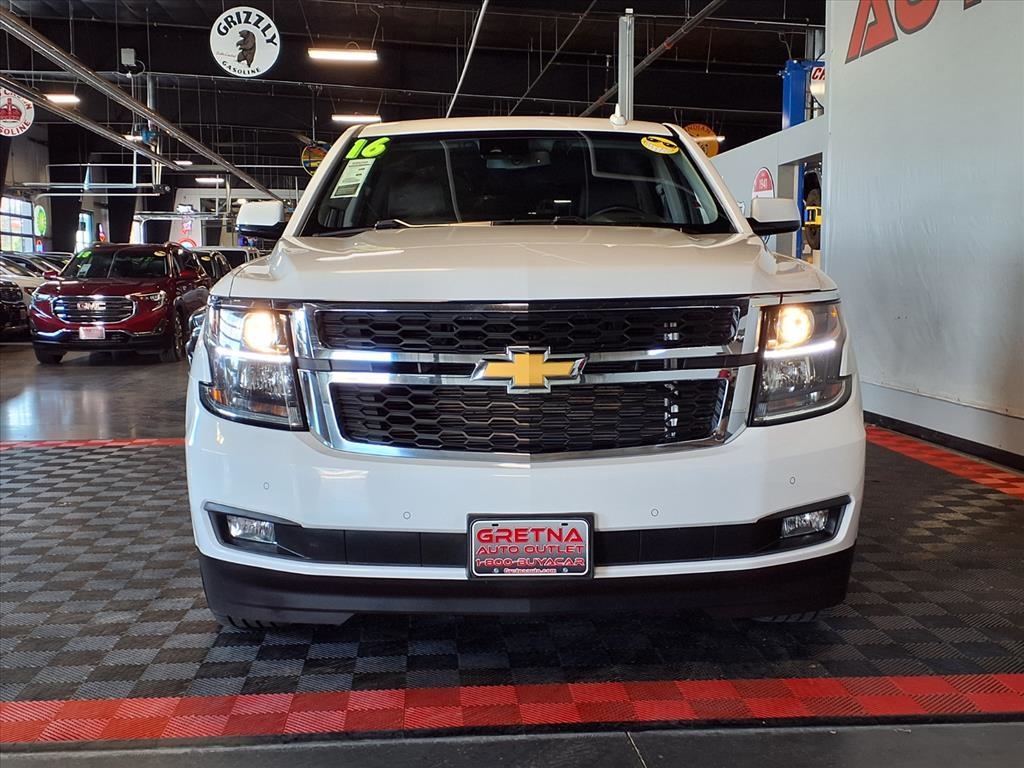 2016 Chevrolet Tahoe LT photo 2