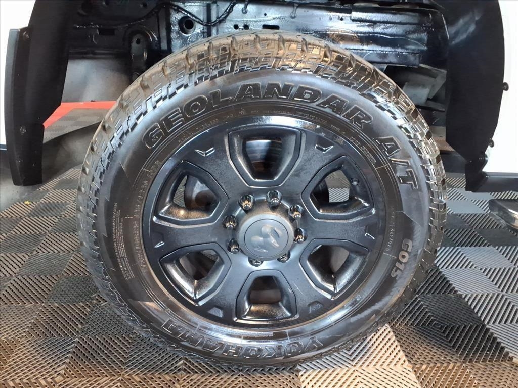 RAM 2500 Tradesman 4x4 Crew Cab 6'4" Box 2021