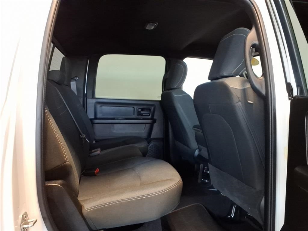 RAM 2500 Tradesman 4x4 Crew Cab 6'4" Box 2021