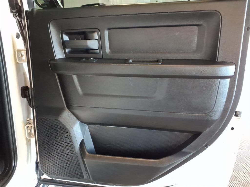 RAM 2500 Tradesman 4x4 Crew Cab 6'4" Box 2021