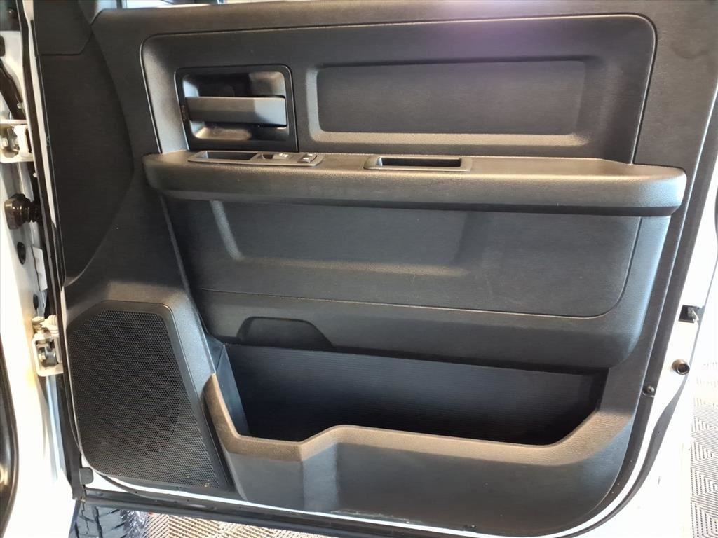 RAM 2500 Tradesman 4x4 Crew Cab 6'4" Box 2021