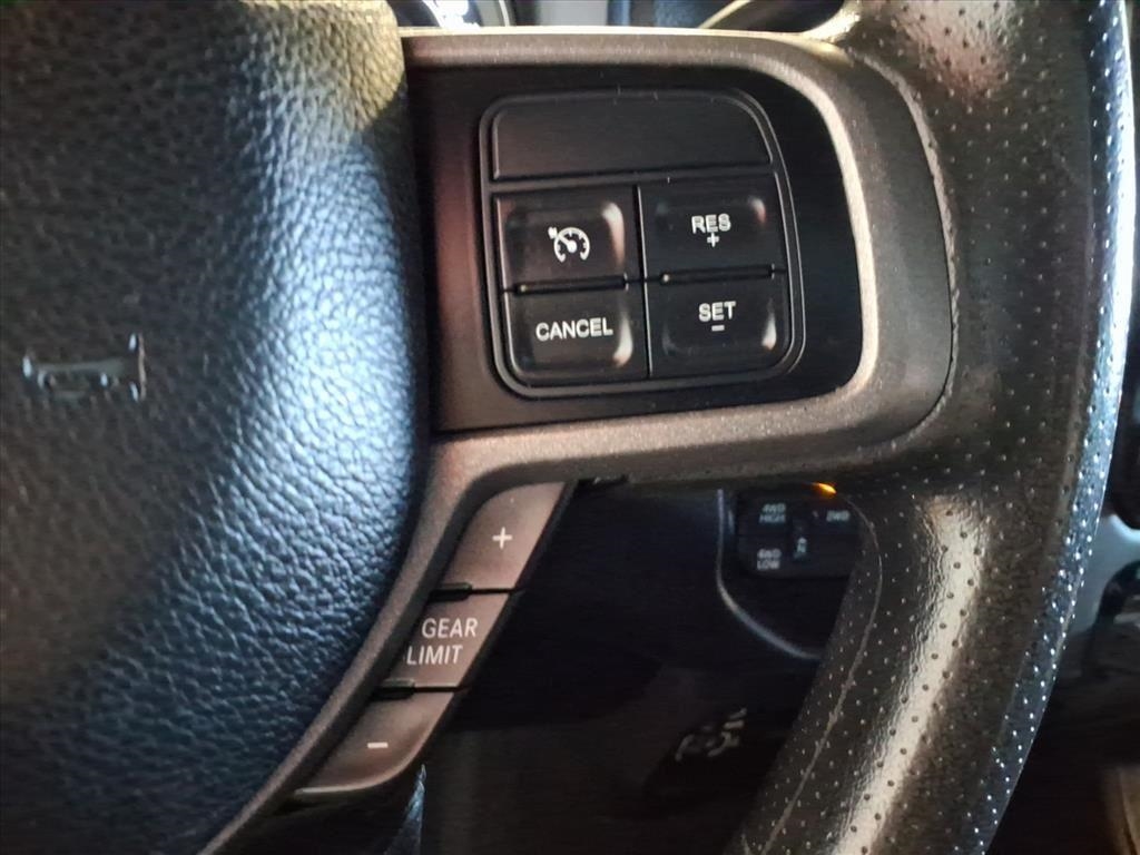 RAM 2500 Tradesman 4x4 Crew Cab 6'4" Box 2021