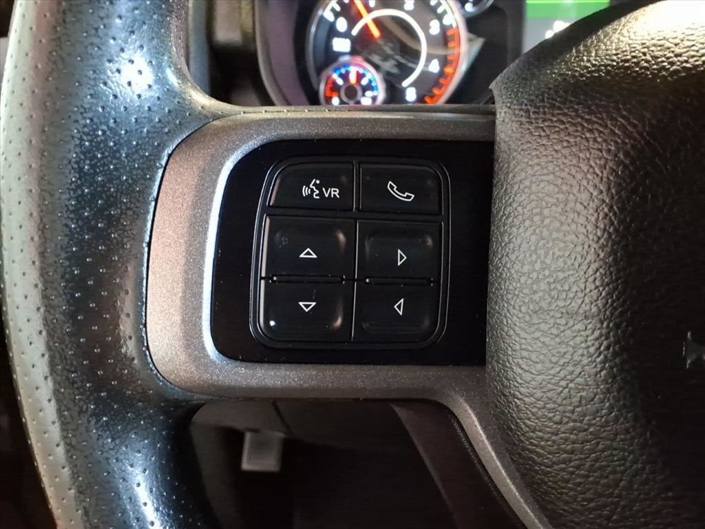 RAM 2500 Tradesman 4x4 Crew Cab 6'4" Box 2021