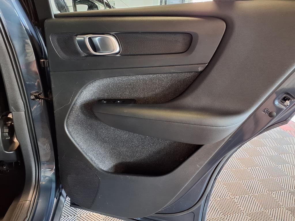 Volvo XC40 T4 FWD Momentum 2021