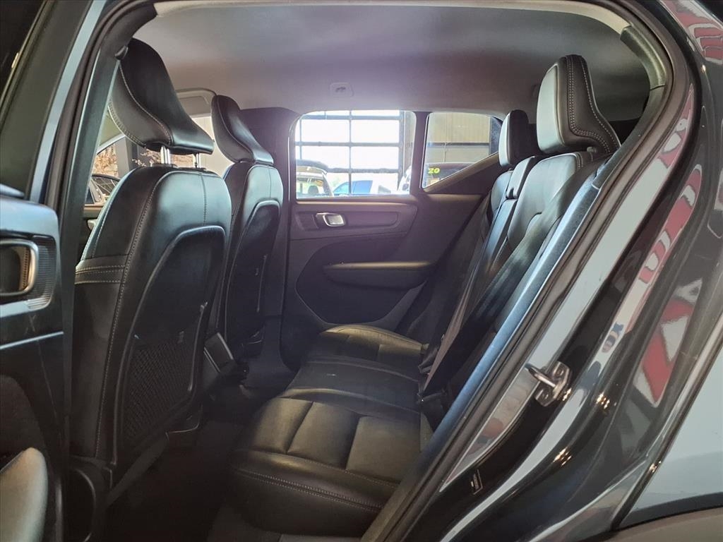 Volvo XC40 T4 FWD Momentum 2021