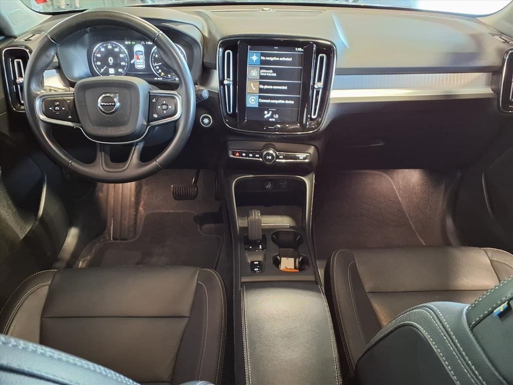 Volvo XC40 T4 FWD Momentum 2021