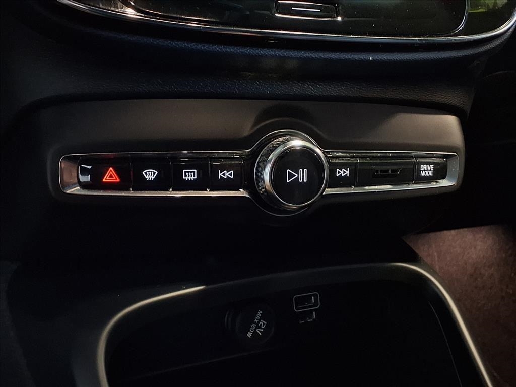 Volvo XC40 T4 FWD Momentum 2021