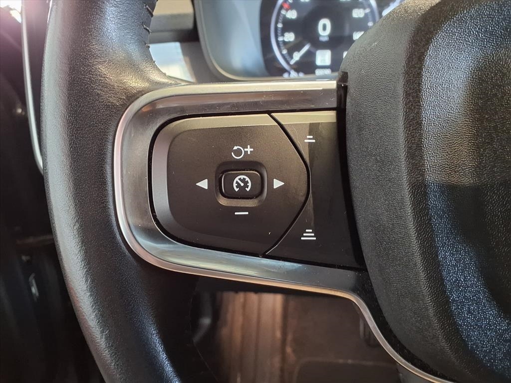 Volvo XC40 T4 FWD Momentum 2021