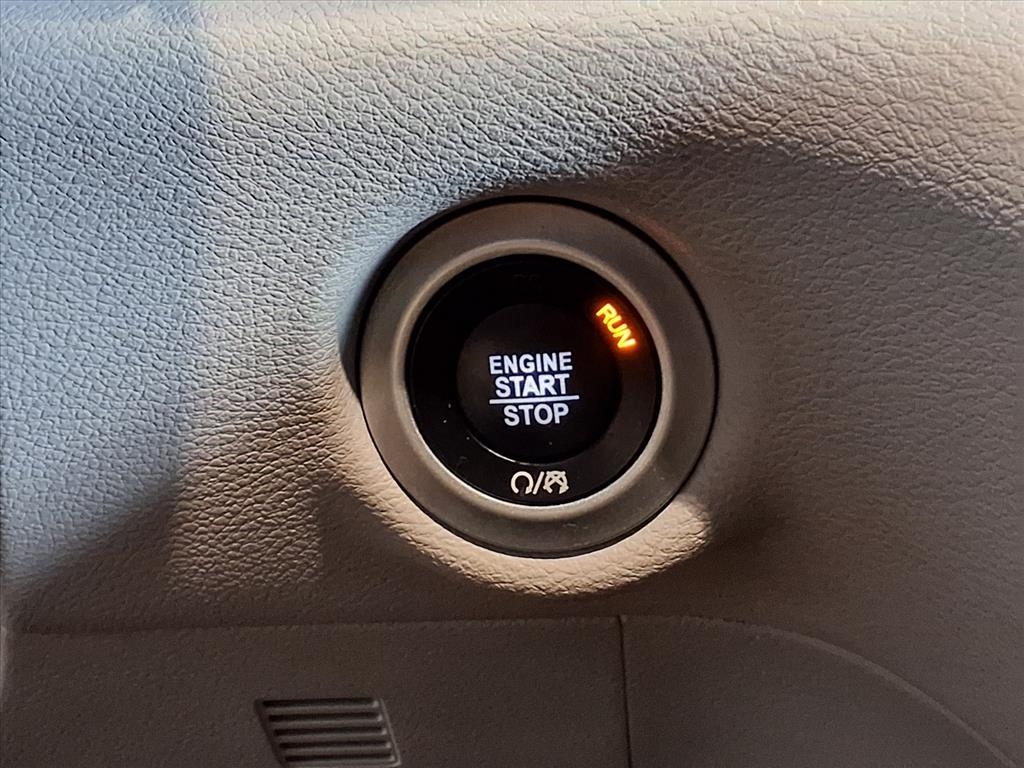 2018 Chrysler Pacifica Touring L photo 21