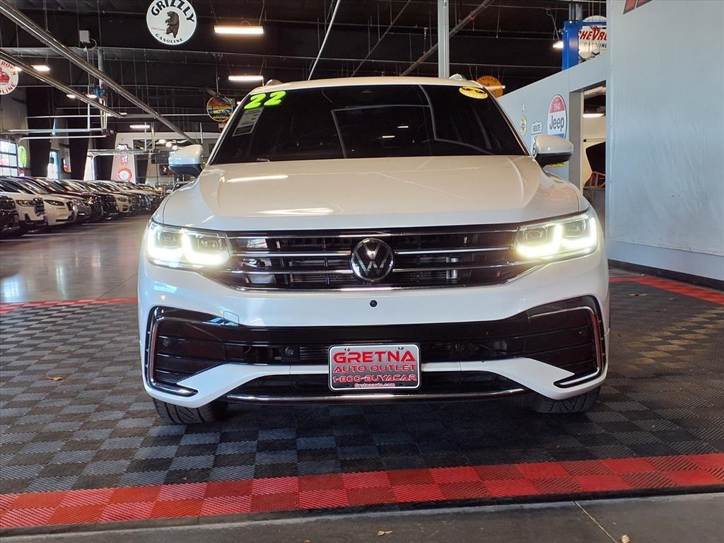 2022 Volkswagen Tiguan SEL Premium R-Line photo 2