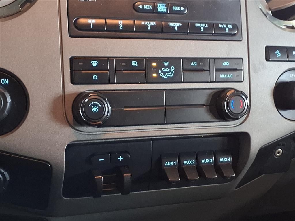 Ford Super Duty F-250 SRW  2012