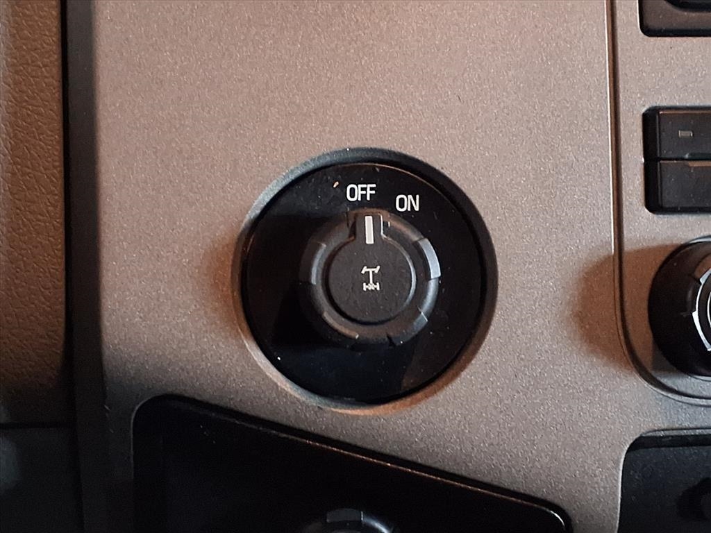 Ford Super Duty F-250 SRW  2012