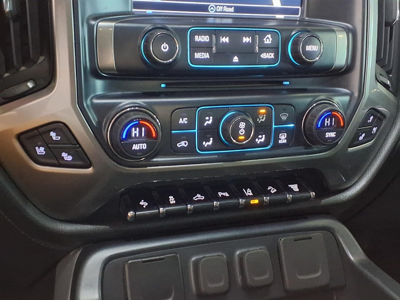 Chevrolet Silverado 2500HD 4WD Crew Cab 153.7" LTZ 2018