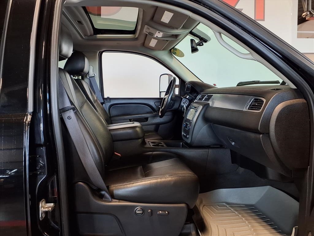 Chevrolet Silverado 3500HD 4WD Crew Cab 153.7" SRW LTZ 2012