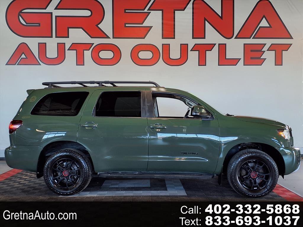 2020 Toyota Sequoia SR5's photo