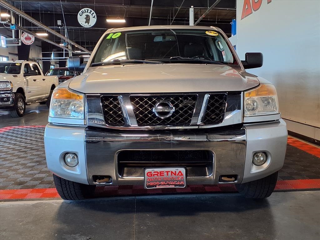 Nissan Titan 4WD Crew Cab SWB SE 2010 Nissan Titan 4WD Crew Cab SWB SE 2010