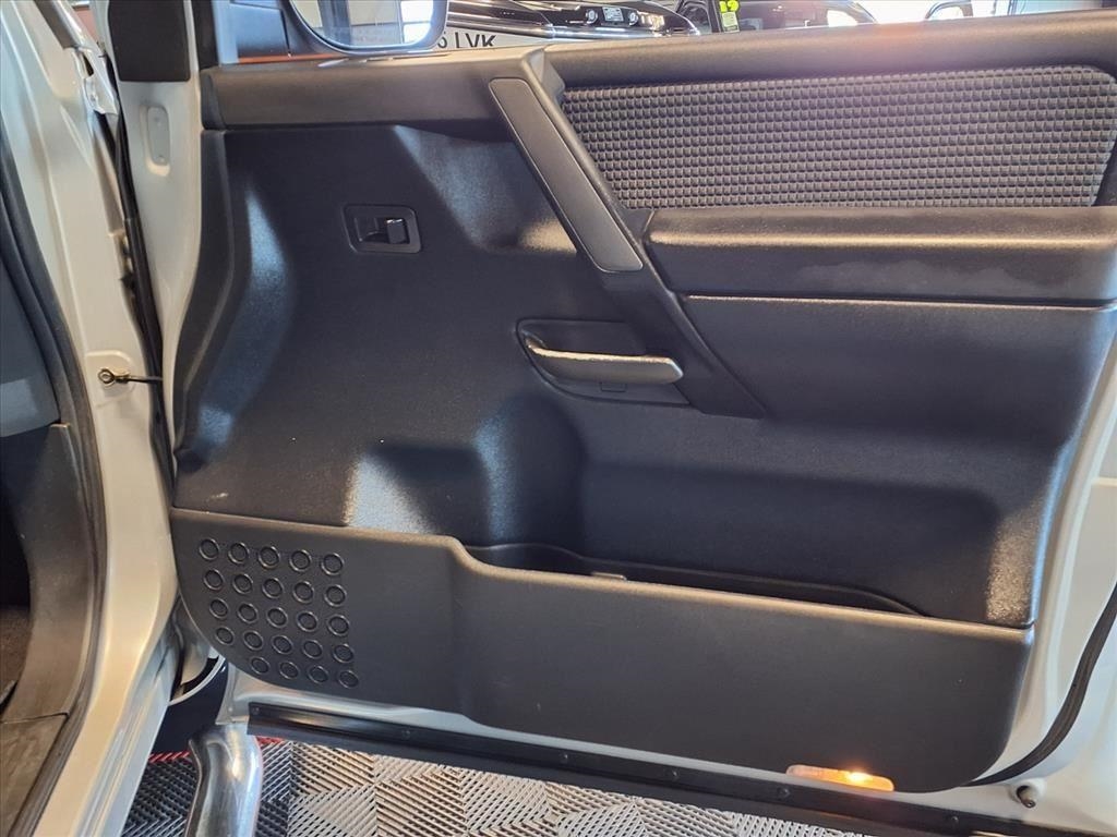 Nissan Titan 4WD Crew Cab SWB SE 2010 Nissan Titan 4WD Crew Cab SWB SE 2010